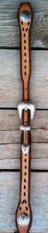 Buckstichted two-tone neck/whither strap.